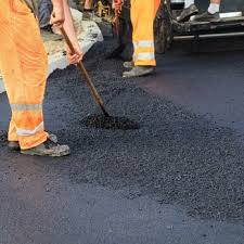 Best Driveway Grading and Leveling  in King Arthur Park, MT